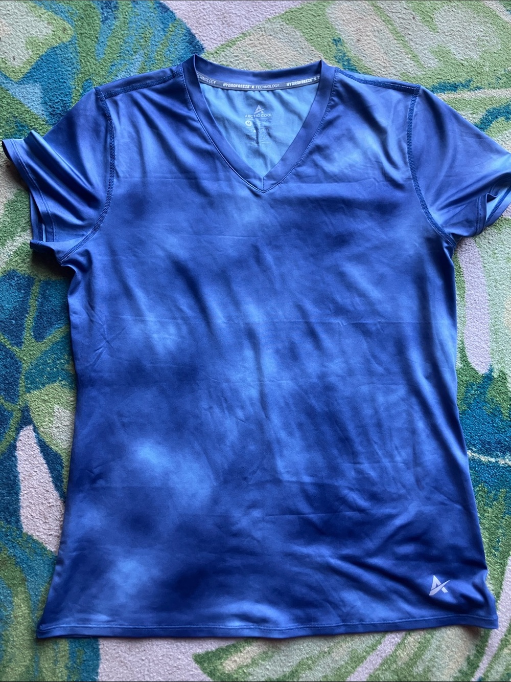 Blue V-Neck Arctic cool Tee